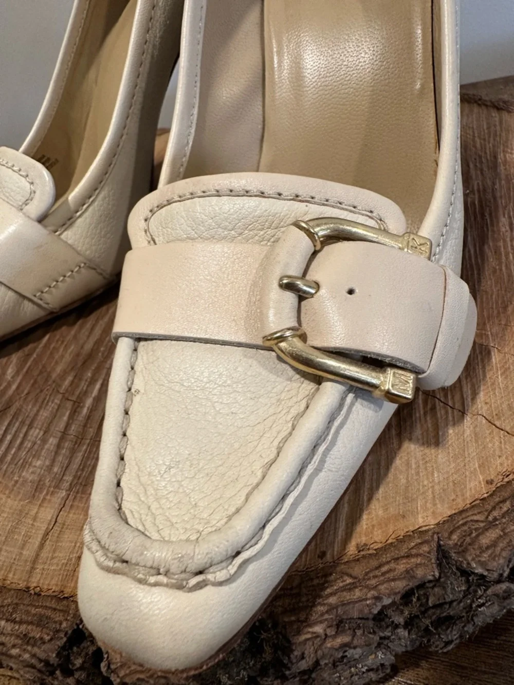 Michael Kors Cream Leather Buckle Pump - Picture 3 of 13